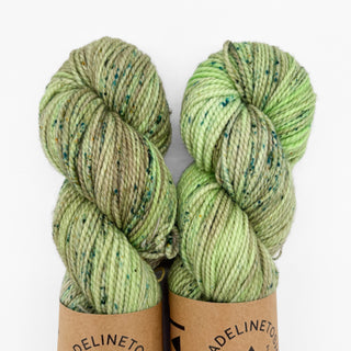 Madelinetosh Twist Light – Hue of the Moment