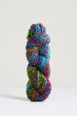 Urth Yarns Echoes Aran