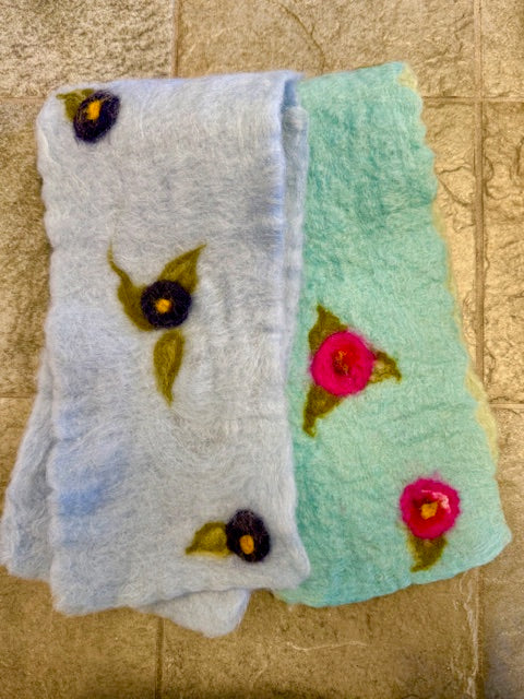 Felted Scarf with Roses - A Creative Fiber Art Workshop