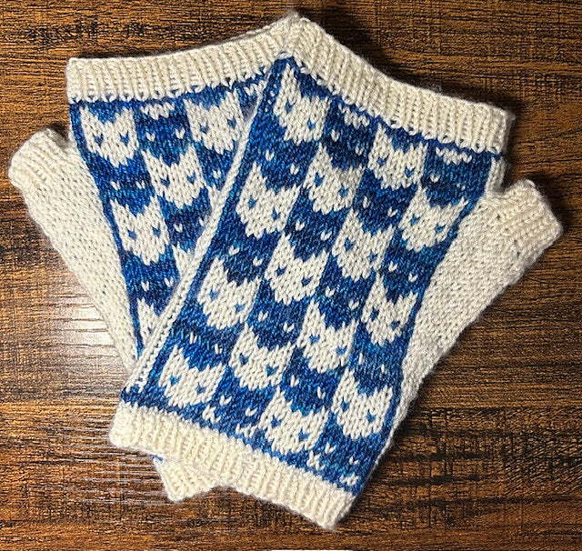Meow Meow Mitts (Colorwork 102)