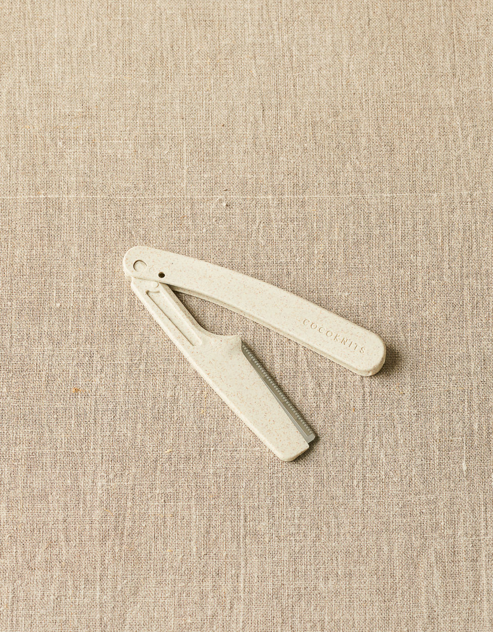 Cocoknits Fuzz Off Comb - Original Foldable